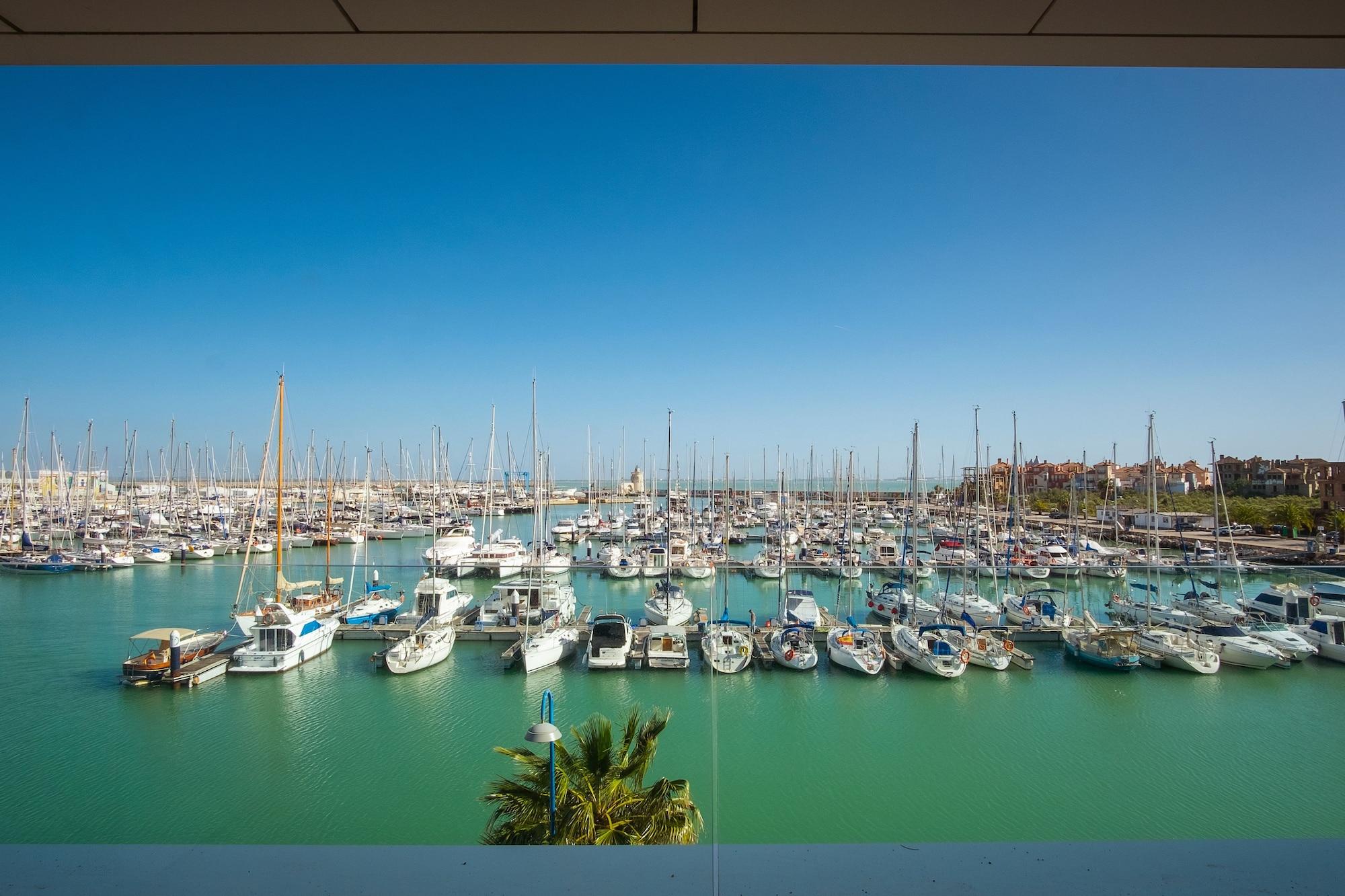 Suites Puerto Sherry El Puerto de Santa Maria Ngoại thất bức ảnh